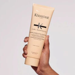 Kérastase Kerastase Curl Manifesto Fondant Hydratation Essentielle 250ml - Conditionneur Léger Pour Cheveux Bouclés 11 Kérastase Kerastase Curl Manifesto Fondant Hydratation Essentielle 250ml - Conditionneur Léger Pour Cheveux Bouclés -Kérastase A HG028490 6 500x500 1